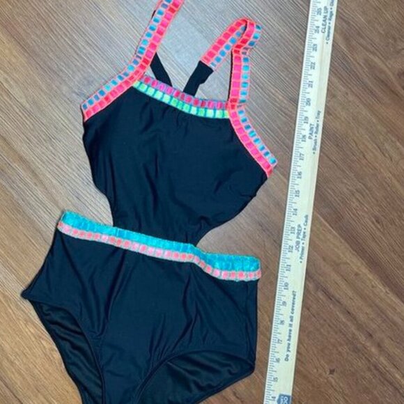 Beach Lingo Kids Embroidered Trim Cutout Swimsuit One Piece Black Multicolor 10 - Picture 3 of 10
